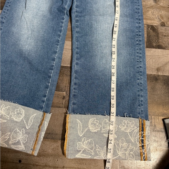 NWT‎ Driftwood Charlie Cuff Jeans- 28x25 - Picture 2 of 10